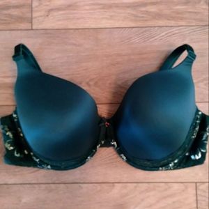 Dark green, perfect coverage Body by Victoria bra (EUC)